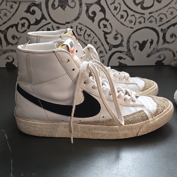 Nike Blazers High-Top Sneakers in White and Tan - Picture 2 of 8